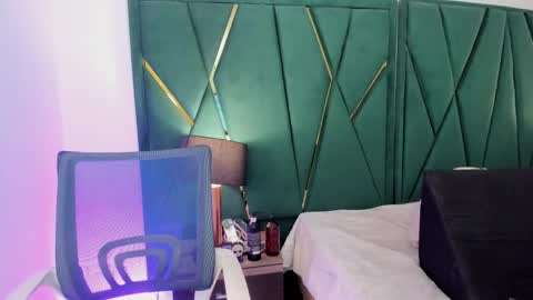 Snapshot of tamara_myller1 chatting on November 2025 12:05:02 PM Tamara online show from November 2025 12:05:02 PM