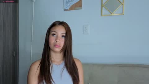 Snapshot of tamara_serra__ chatting on November 2025 06:51:02 PM TAMARA SERRA online show from November 2025 06:51:02 PM