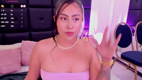 Tamara online show from November 2025 08:19:02 PM