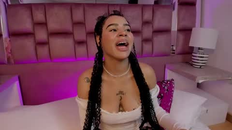 Tami online show from October 2025 11:03:01 PM