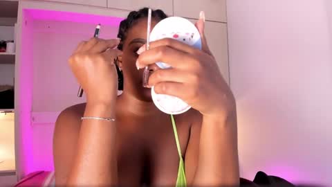 Snapshot of tamarazaki chatting on January 2025 11:56:02 AM Tami online show from January 2025 11:56:02 AM