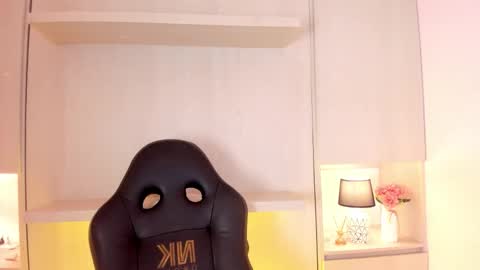 Snapshot of tamarazaki chatting on November 2025 07:38:01 PM Tami online show from November 2025 07:38:01 PM