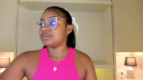 Snapshot of tamarazaki chatting on November 2025 08:08:01 PM Tami online show from November 2025 08:08:01 PM