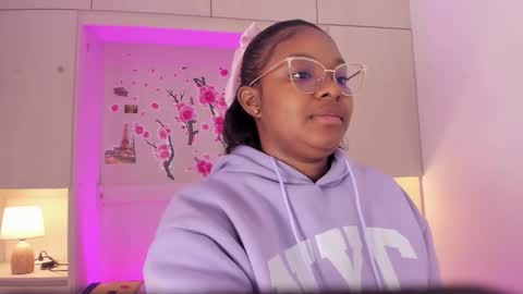 Snapshot of tamarazaki chatting on November 2025 08:22:02 PM Tami online show from November 2025 08:22:02 PM