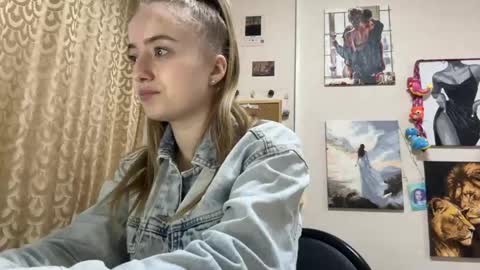 Karina online show from April 2026 04:30:02 PM