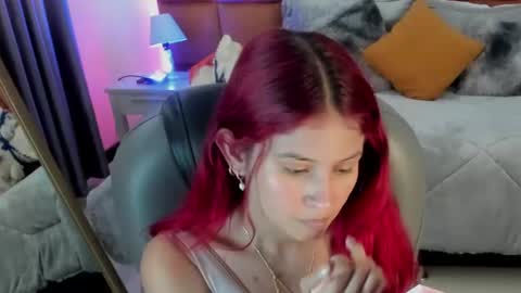 Snapshot of tamy_edwards chatting on June 2026 08:02:01 PM Tamy online show from June 2026 08:02:01 PM