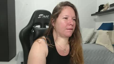 Snapshot of tamy_shine87 chatting on October 2025 03:07:02 AM Im Samy online show from October 2025 03:07:02 AM