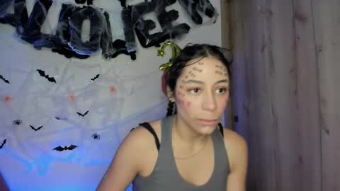 tania06 online show from October 2025 01:34:02 PM