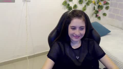 Tania  online show from January 2025 03:01:01 PM