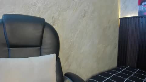 Tanisha online show from March 2026 11:23:01 PM