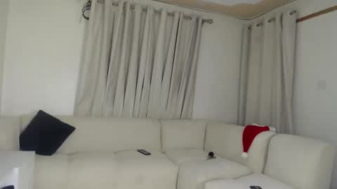 Snapshot of tannia004 chatting on December 2025 11:09:02 PM tania online show from December 2025 11:09:02 PM