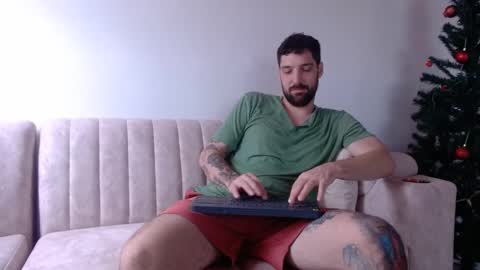 Snapshot of tap_hand2 chatting on December 2024 12:56:02 PM jimmy online show from December 2024 12:56:02 PM