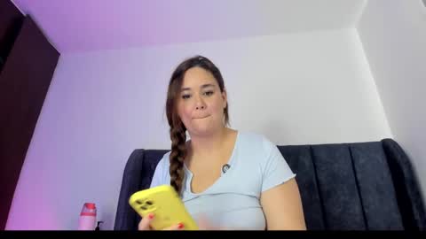 tara__ online show from November 2025 06:03:02 PM