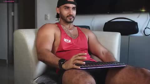 Tarek online show from November 2025 09:15:01 PM