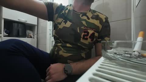 tarkan198 online show from February 2025 04:31:01 PM