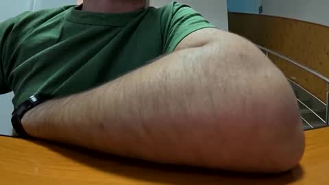 tarkan198 online show from February 2025 04:57:01 PM