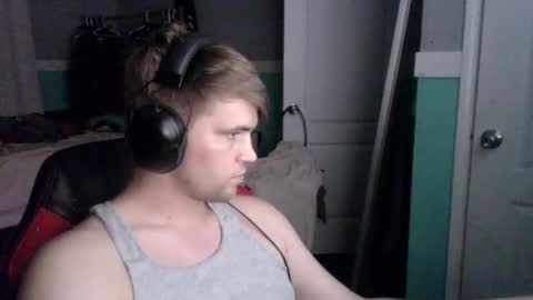 tarus333 online show from October 2025 12:58:01 AM