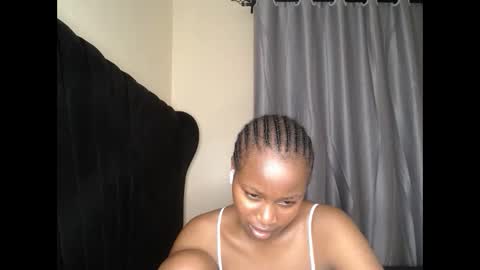 Snapshot of tasha_kimmy chatting on October 2025 06:37:01 PM Ireen online show from October 2025 06:37:01 PM