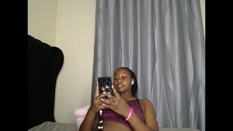 Snapshot of tasha_kimmy chatting on November 2025 08:52:01 PM Ireen online show from November 2025 08:52:01 PM