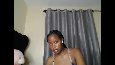 Snapshot of tasha_kimmy chatting on November 2025 05:28:02 PM Ireen online show from November 2025 05:28:02 PM