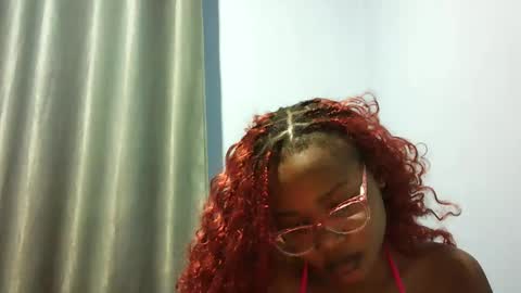 Snapshot of tashacutey chatting on January 2025 10:19:01 PM Tasha online show from January 2025 10:19:01 PM