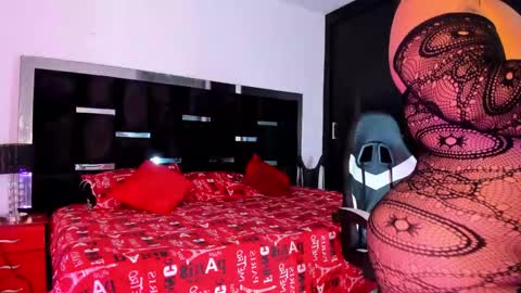 tashasant online show from October 2025 11:38:02 PM