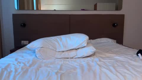 My shows 2100500 UTC3 online show from November 2025 07:38:02 AM