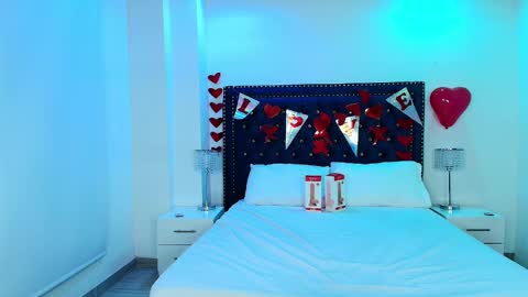 Snapshot of tata_and_michi chatting on February 2025 03:33:01 AM tata_and_michi online show from February 2025 03:33:01 AM