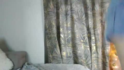 Snapshot of tateisblonde chatting on November 2025 08:05:01 AM tateisblonde online show from November 2025 08:05:01 AM