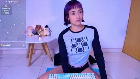 Snapshot of tati_cardenas chatting on May 2026 04:30:02 AM AME online show from May 2026 04:30:02 AM