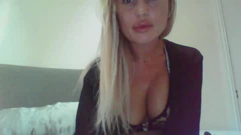 Snapshot of tatiana19988 chatting on July 2026 07:00:02 PM tatiana19988 online show from July 2026 07:00:02 PM