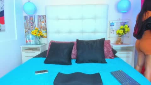 --- Tatiana  --- online show from April 2026 09:15:01 PM