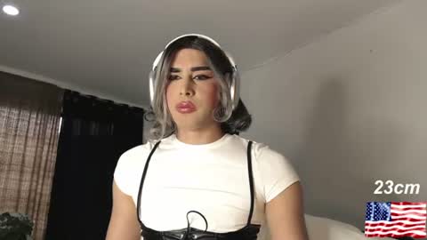 Snapshot of tatiana_hunter chatting on June 2026 12:51:02 PM tatiana_hunter online show from June 2026 12:51:02 PM