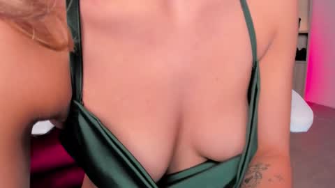 tatiana_mendoza online show from November 2025 05:56:02 PM