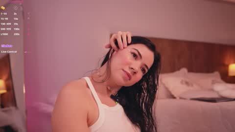 Snapshot of tatikiss_ chatting on November 2025 11:44:01 AM Tatiana independent girl online show from November 2025 11:44:01 AM