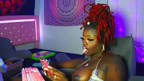 Snapshot of tatithegoddess chatting on November 2025 03:17:02 AM Tati the Ebony goddess online show from November 2025 03:17:02 AM