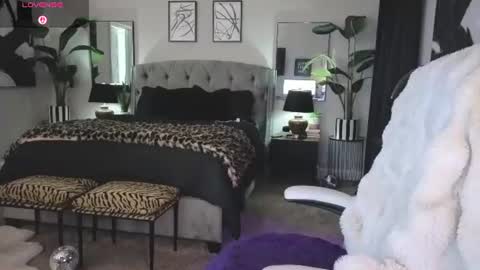 Tatted Queen online show from August 2026 08:56:02 PM