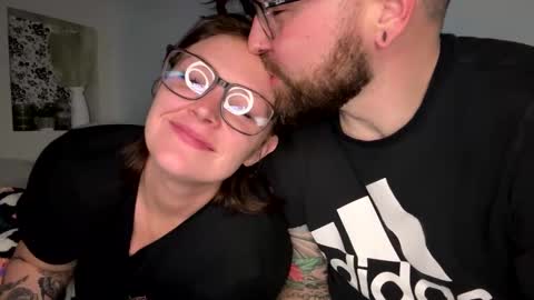 Snapshot of tattedcouple_777 chatting on January 2025 01:42:01 AM MrMrs online show from January 2025 01:42:01 AM