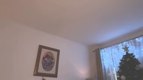 Snapshot of tatti_1 chatting on December 2024 06:09:02 AM Tata online show from December 2024 06:09:02 AM