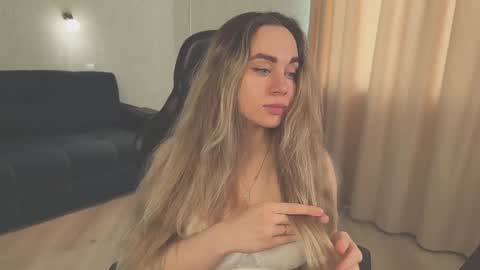 Snapshot of tatti_1 chatting on February 2025 07:45:02 AM Tata online show from February 2025 07:45:02 AM