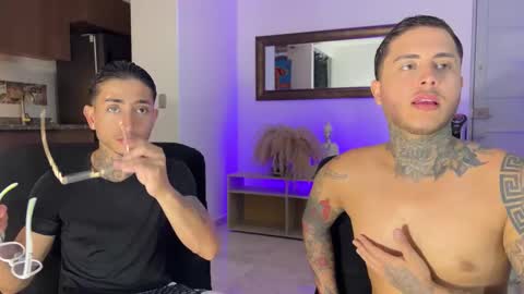 Jonathan  Juan online show from December 2025 11:11:01 PM