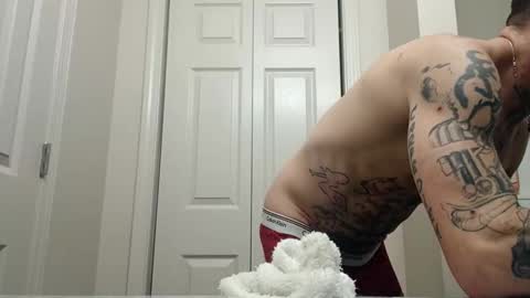 Snapshot of tattoo3333 chatting on November 2025 09:59:01 PM tattoo3333 online show from November 2025 09:59:01 PM