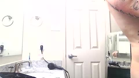 Snapshot of tattoo3333 chatting on November 2025 05:34:01 PM tattoo3333 online show from November 2025 05:34:01 PM