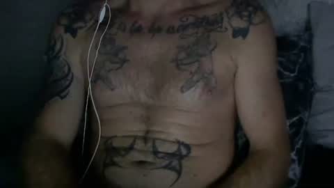 Snapshot of tattoo_london chatting on December 2024 12:47:01 AM tattoo_london online show from December 2024 12:47:01 AM