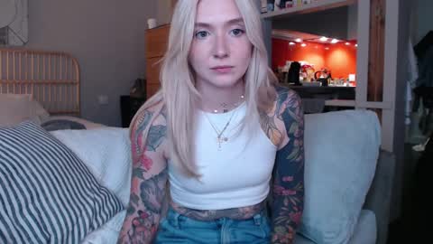 tattoobbgirl online show from March 2025 05:49:01 PM