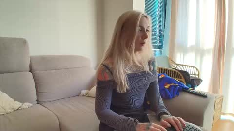 tattoobbgirl online show from February 2026 03:33:01 PM