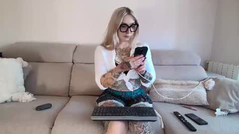 Snapshot of tattoobbgirl chatting on July 2026 05:08:02 PM tattoobbgirl online show from July 2026 05:08:02 PM