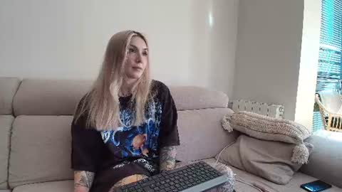 Snapshot of tattoobbgirl chatting on July 2026 02:34:02 PM tattoobbgirl online show from July 2026 02:34:02 PM