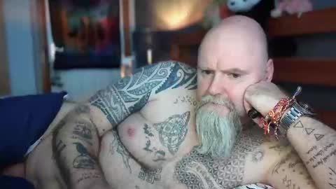 Tattooeddilf 01 online show from December 2025 01:29:01 PM