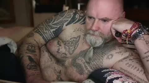 Tattooeddilf 01 online show from February 2026 02:53:01 AM